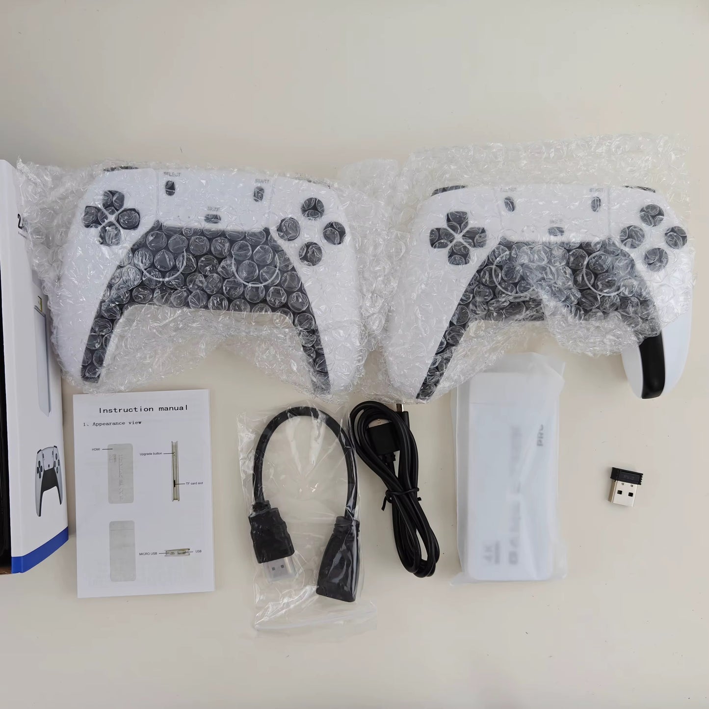 Game Stick PRO 4K - 20 000+ Jeux 2 Manettes Batteries